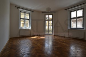 Prostorný nově rekonstruovaný byt 3+kk (120 m2), Praha 5 - Smíchov, ul . Elišky Peškové