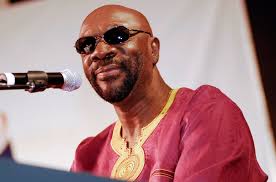 Isaac Hayes - americký zpěvák, hráč na klávesové nástroje