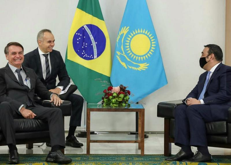 Velvyslanec Kazachstánu předal své pověřovací listiny brazilskému prezidentovi