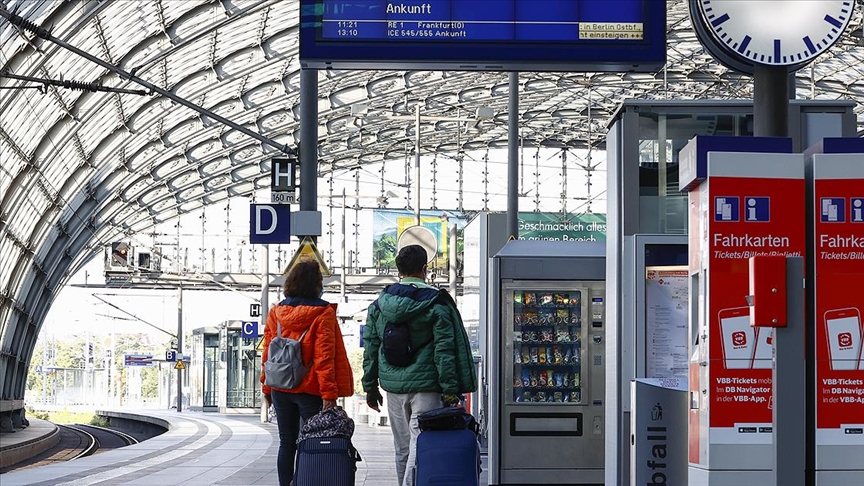 V Německu se zásahem politiků souhlasila železniční společnost i strojníci