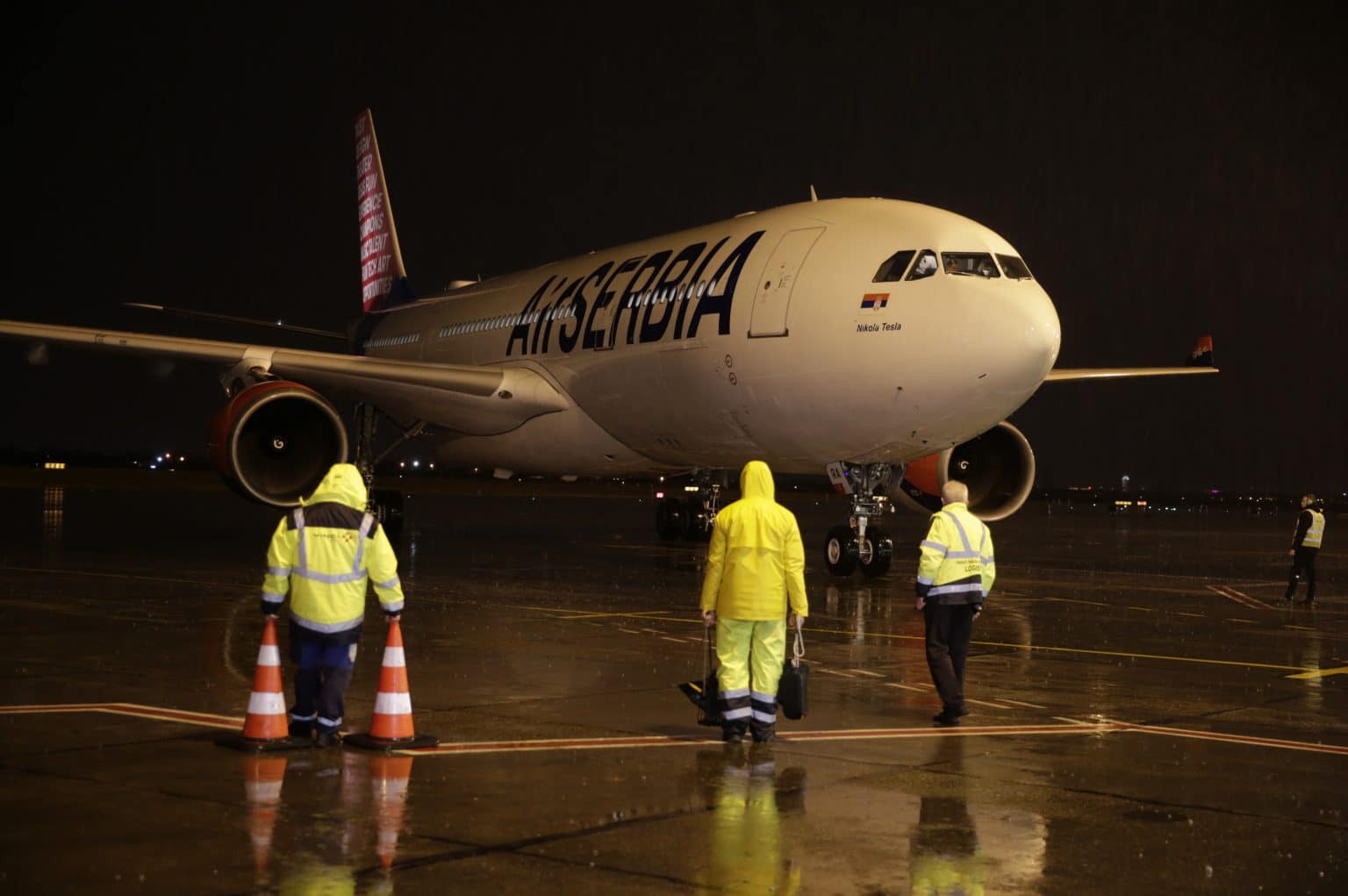 Letadlo AirSerbia Airbus A330