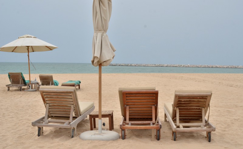 Pláž v Ras Al Khaimah ve Spojených arabských emirátech